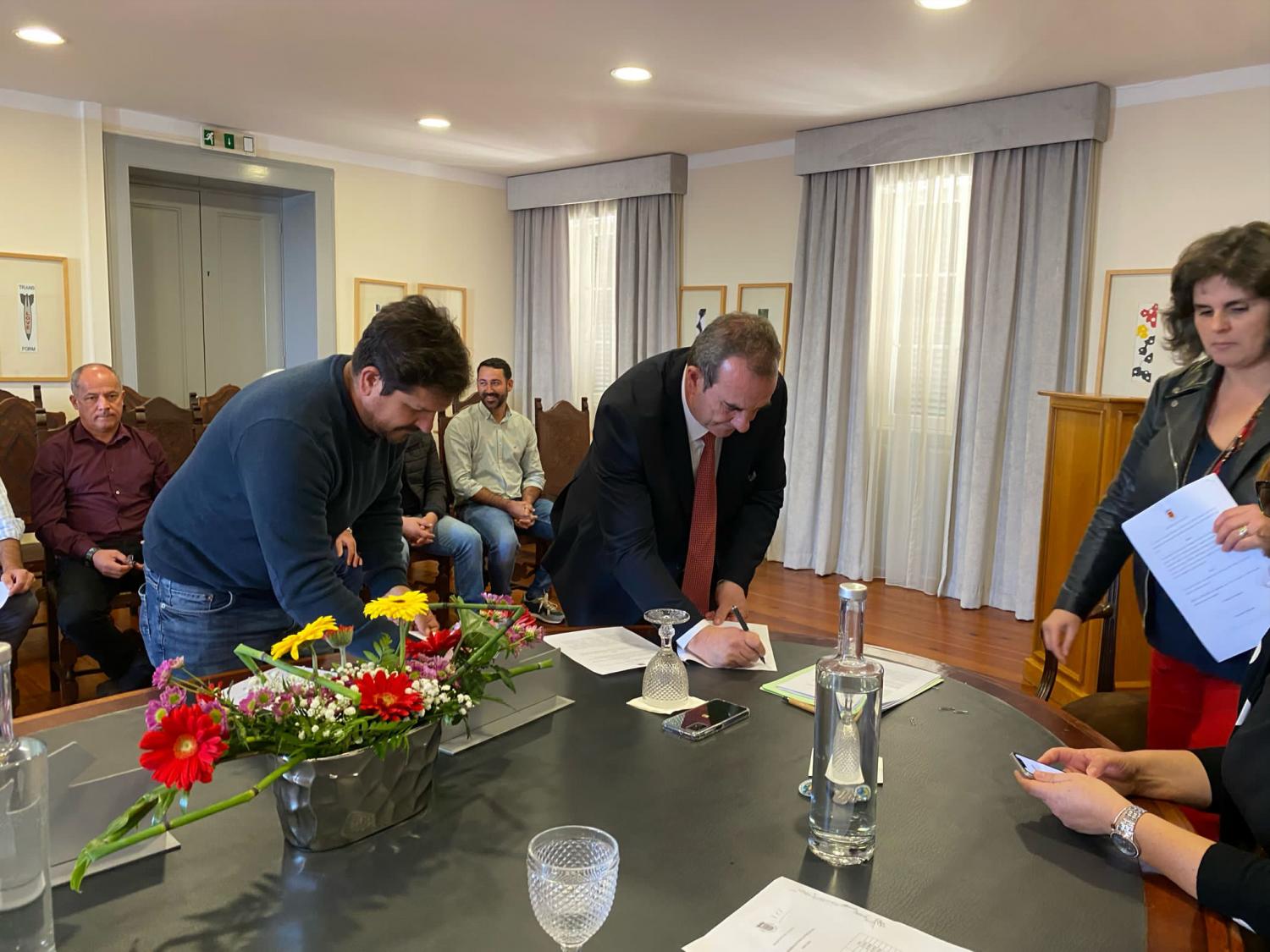 Decorreu, hoje, a cerimónia de assinatura dos protocolos de cooperação.