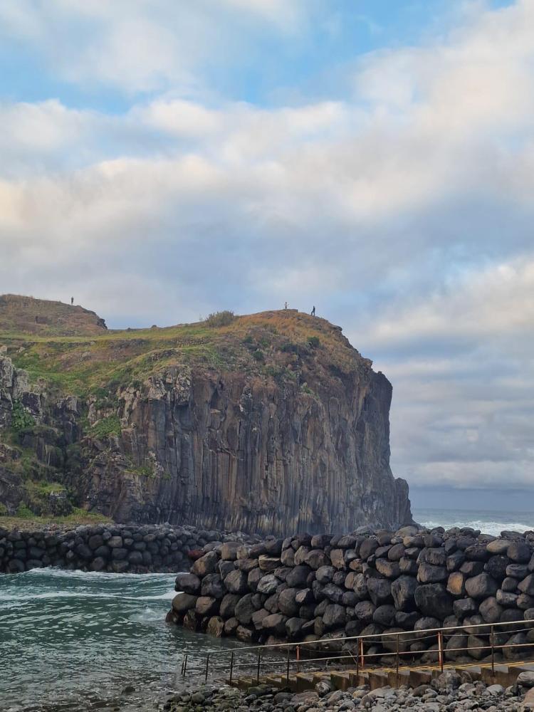 Continuam a desafiar o perigo no Miradouro do Guindaste