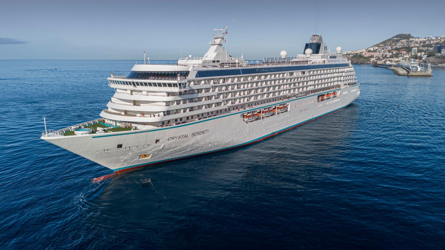 Crystal Serenity visita hoje o Porto do Funchal
