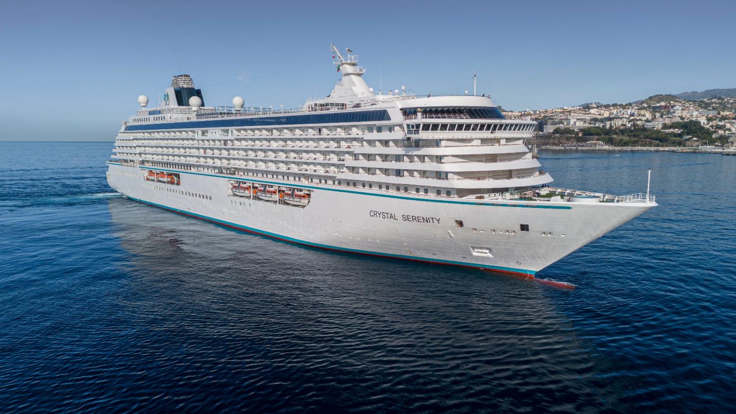 Crystal Serenity visita hoje o Porto do Funchal