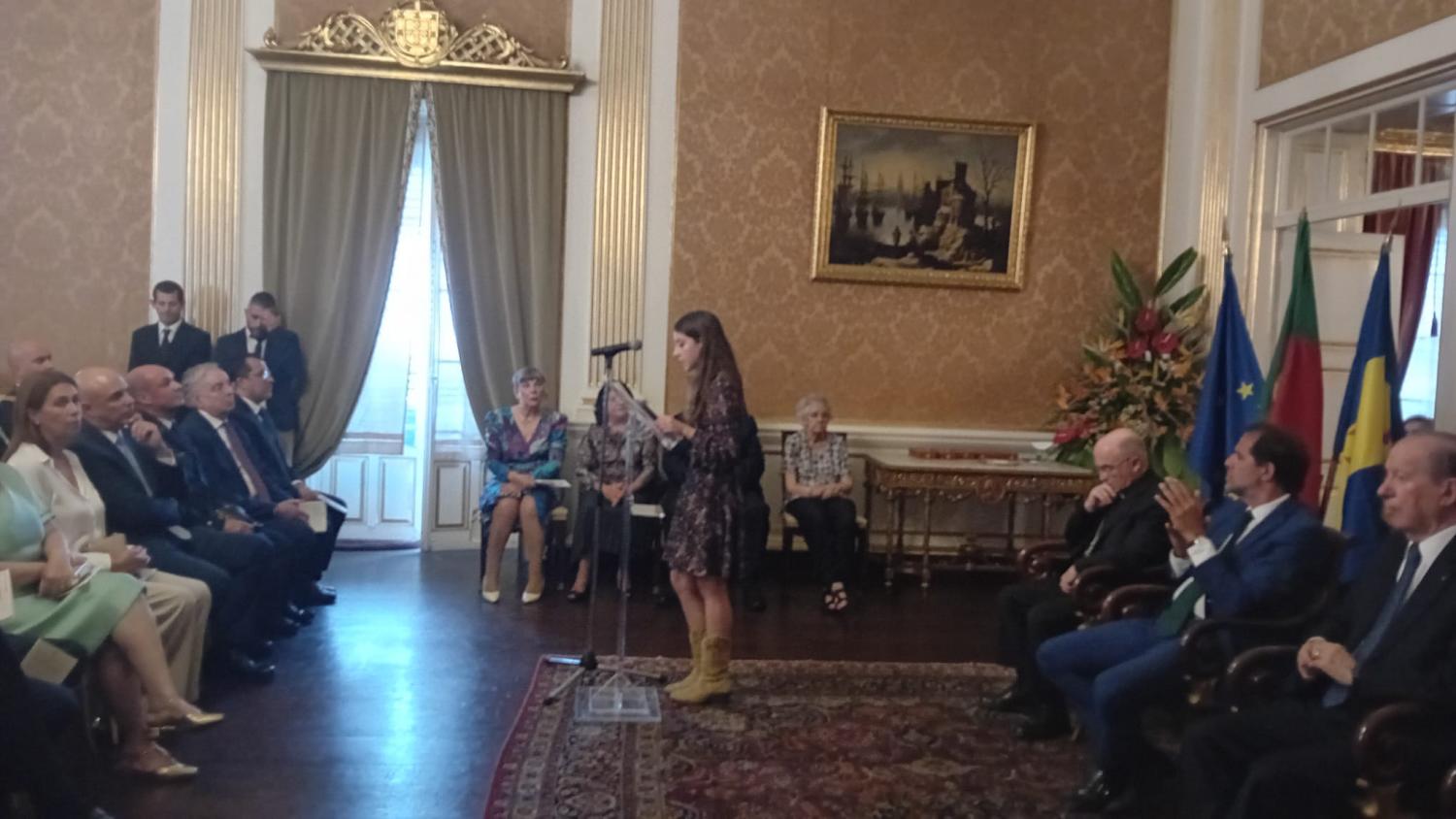 Momento musical dirigido por Zélia Gomes marca cerimónia do 10 de junho