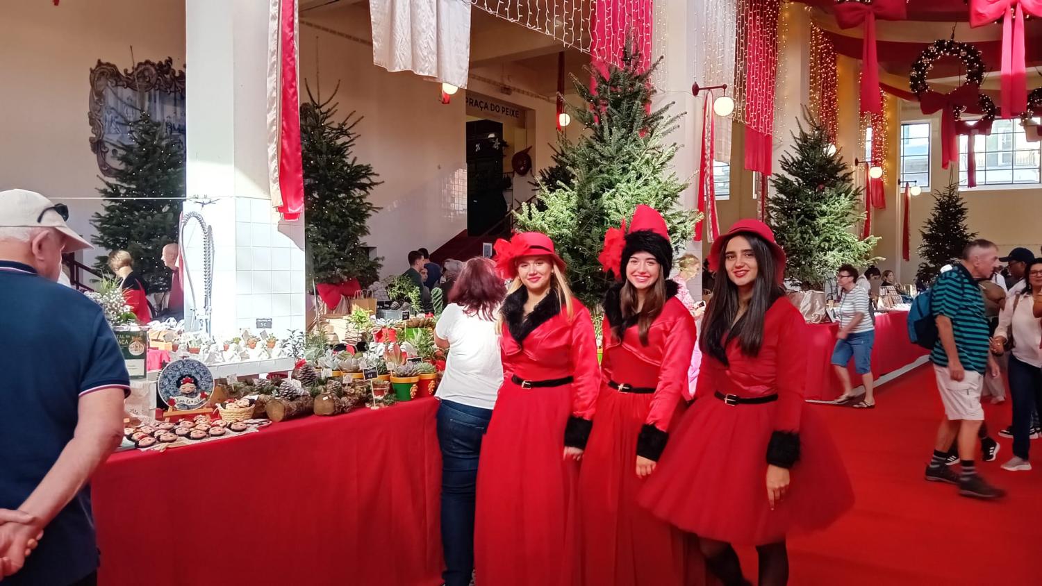 Feira de Natal atrai cada vez mais feirantes e visitantes (com fotos)