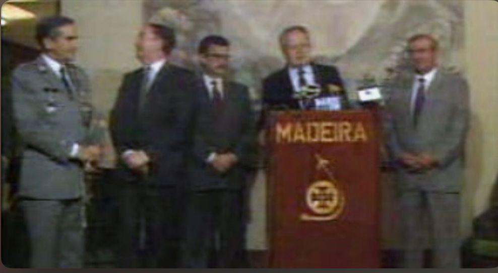 Recorde Mário Soares em 5 imagens que marcaram o país