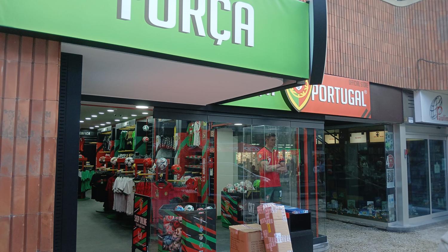 ‘Força Portugal’ abre loja na Fernão Ornelas