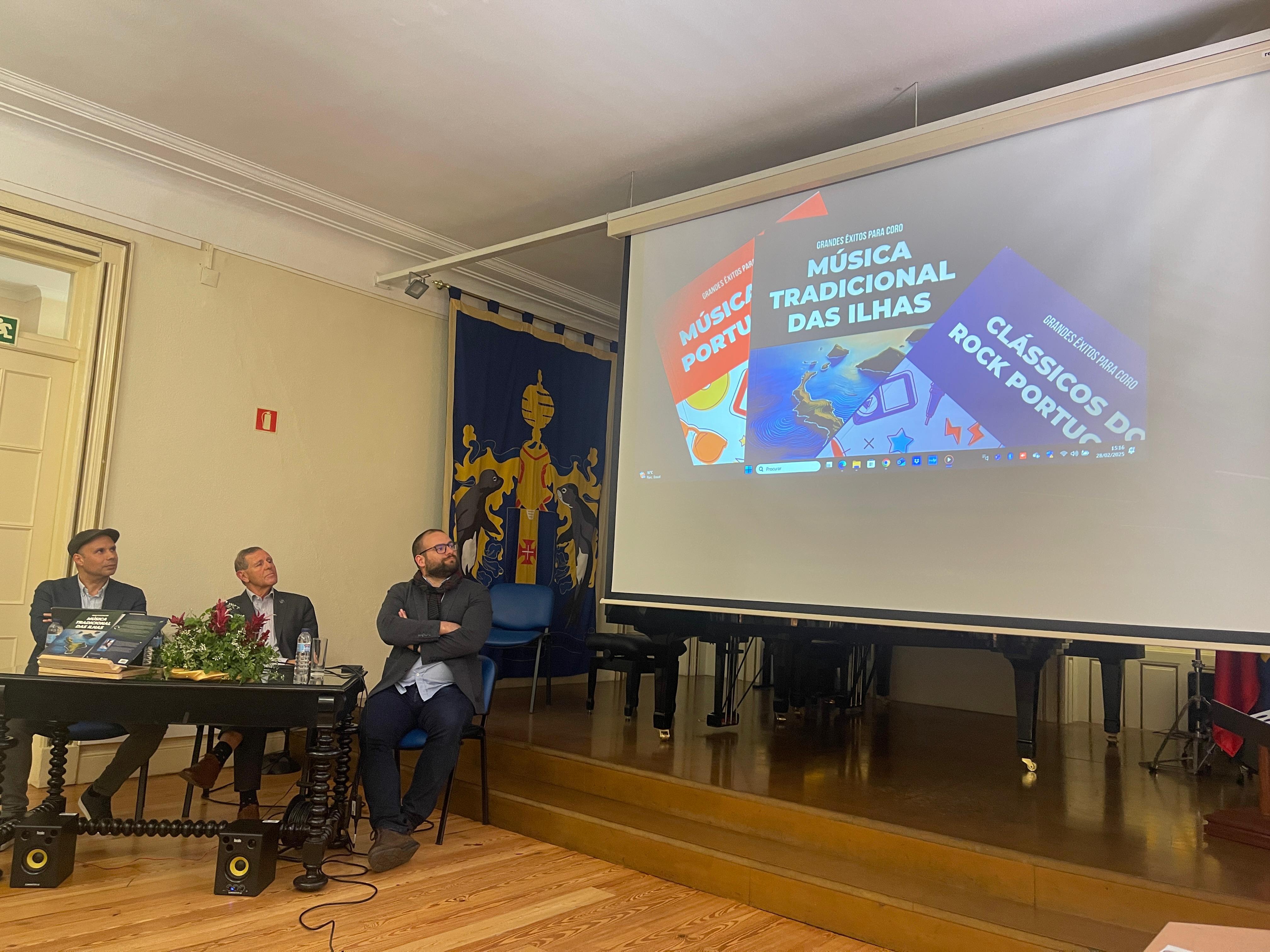 Livro para coro ‘Música Tradicional das Ilhas’ apresentado no Conservatório