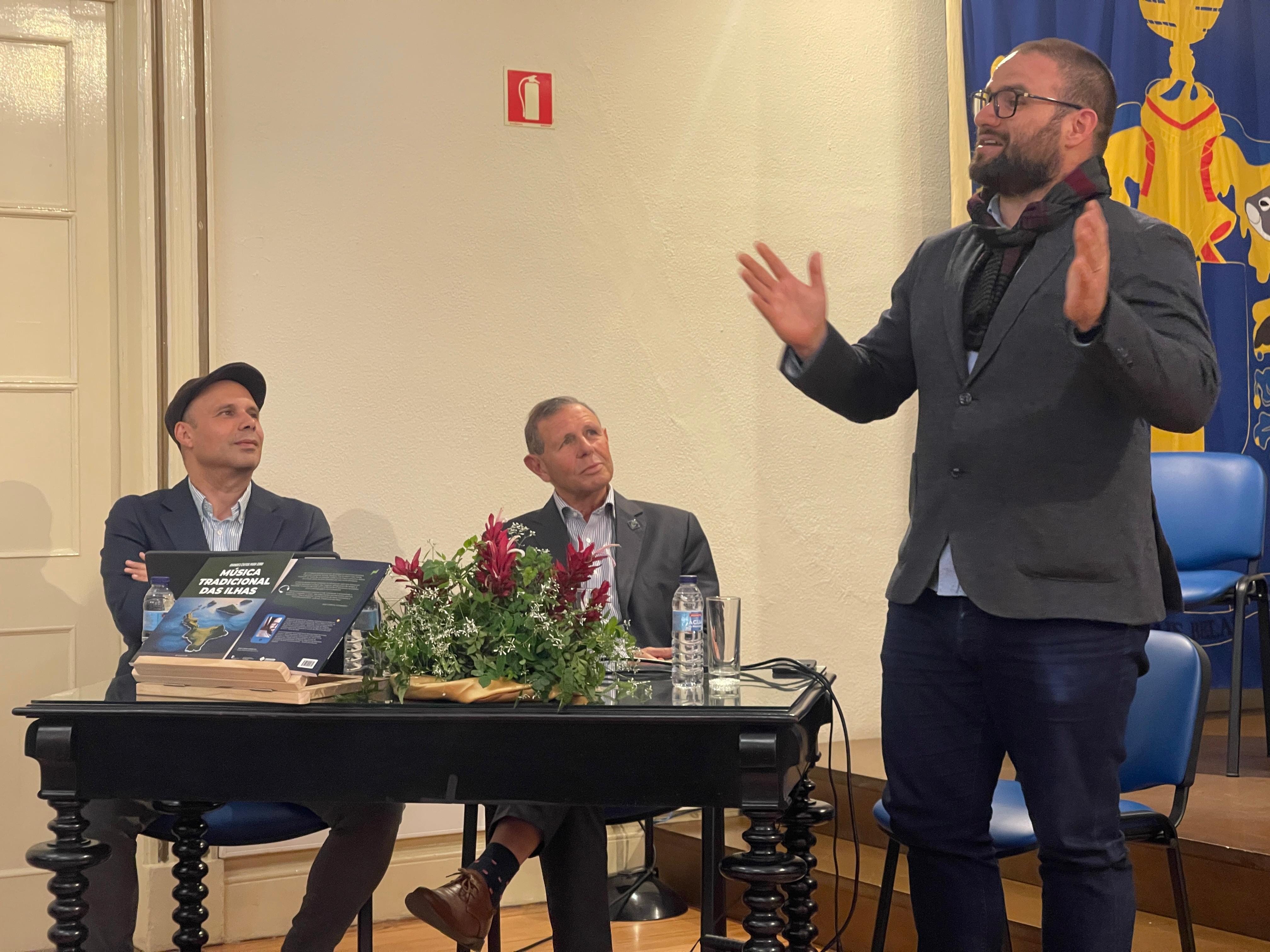 Livro para coro ‘Música Tradicional das Ilhas’ apresentado no Conservatório