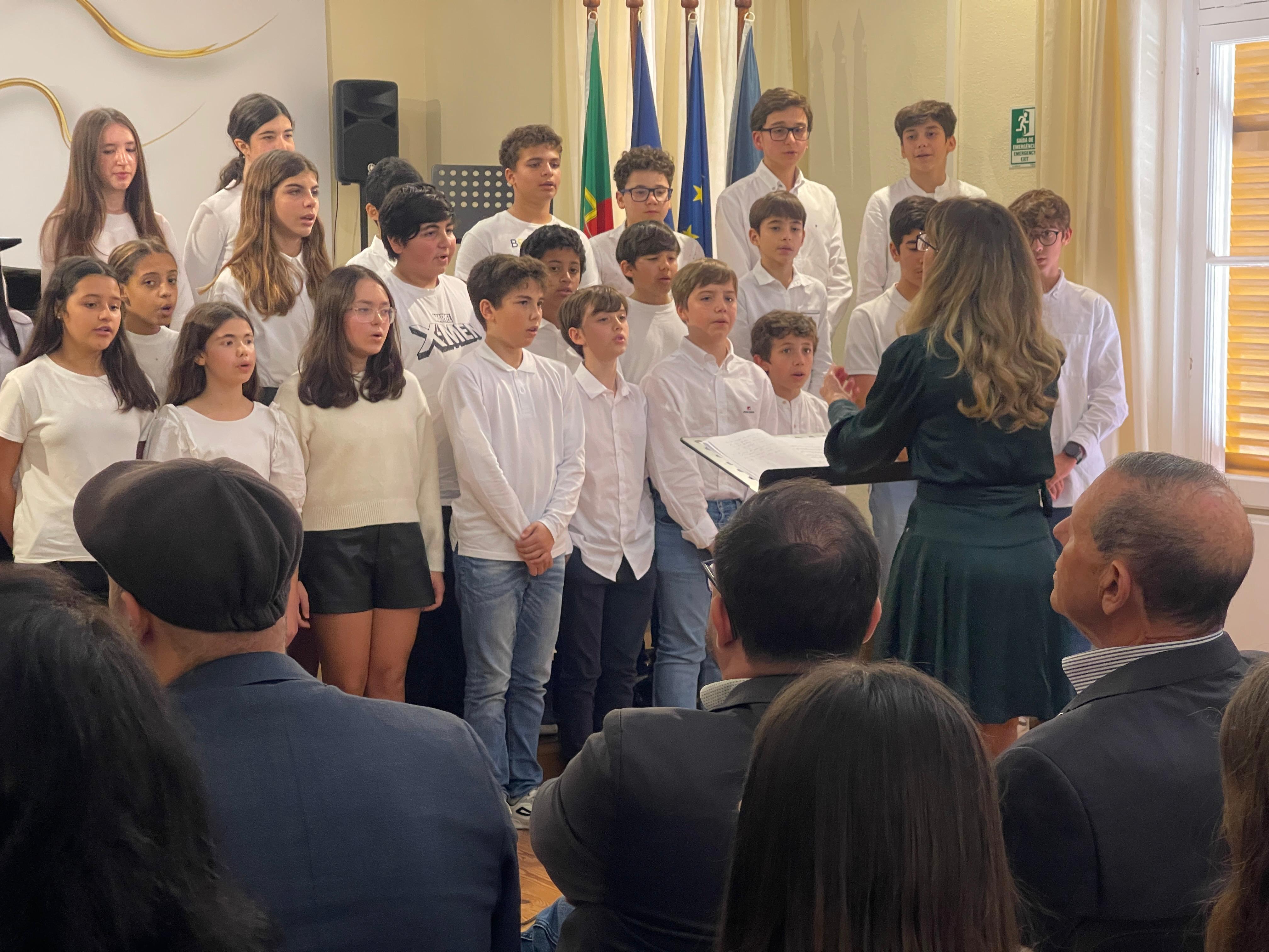 Livro para coro ‘Música Tradicional das Ilhas’ apresentado no Conservatório