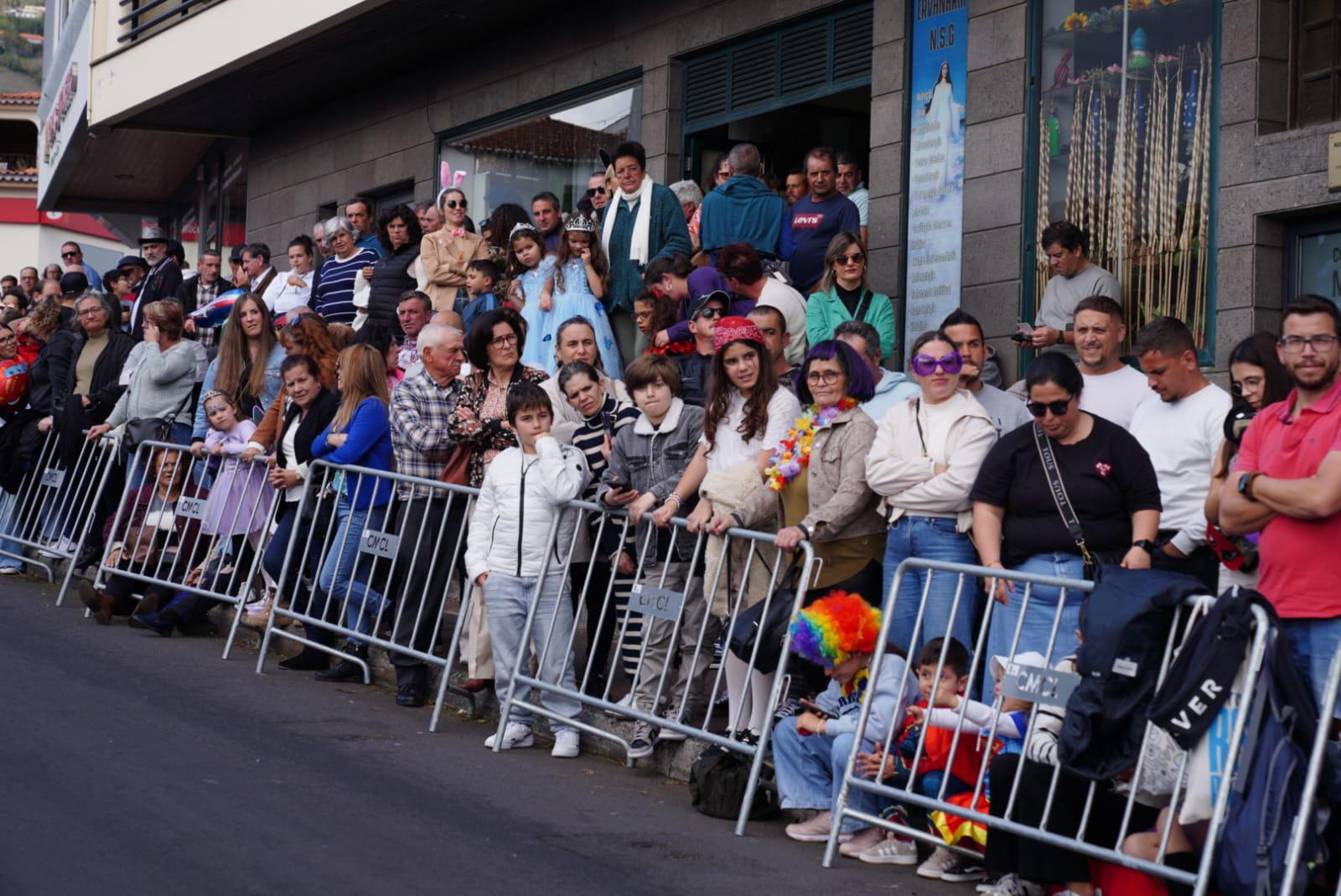 Crianças ‘inundam’ Cortejo do Estreito de Câmara de Lobos (com fotos)