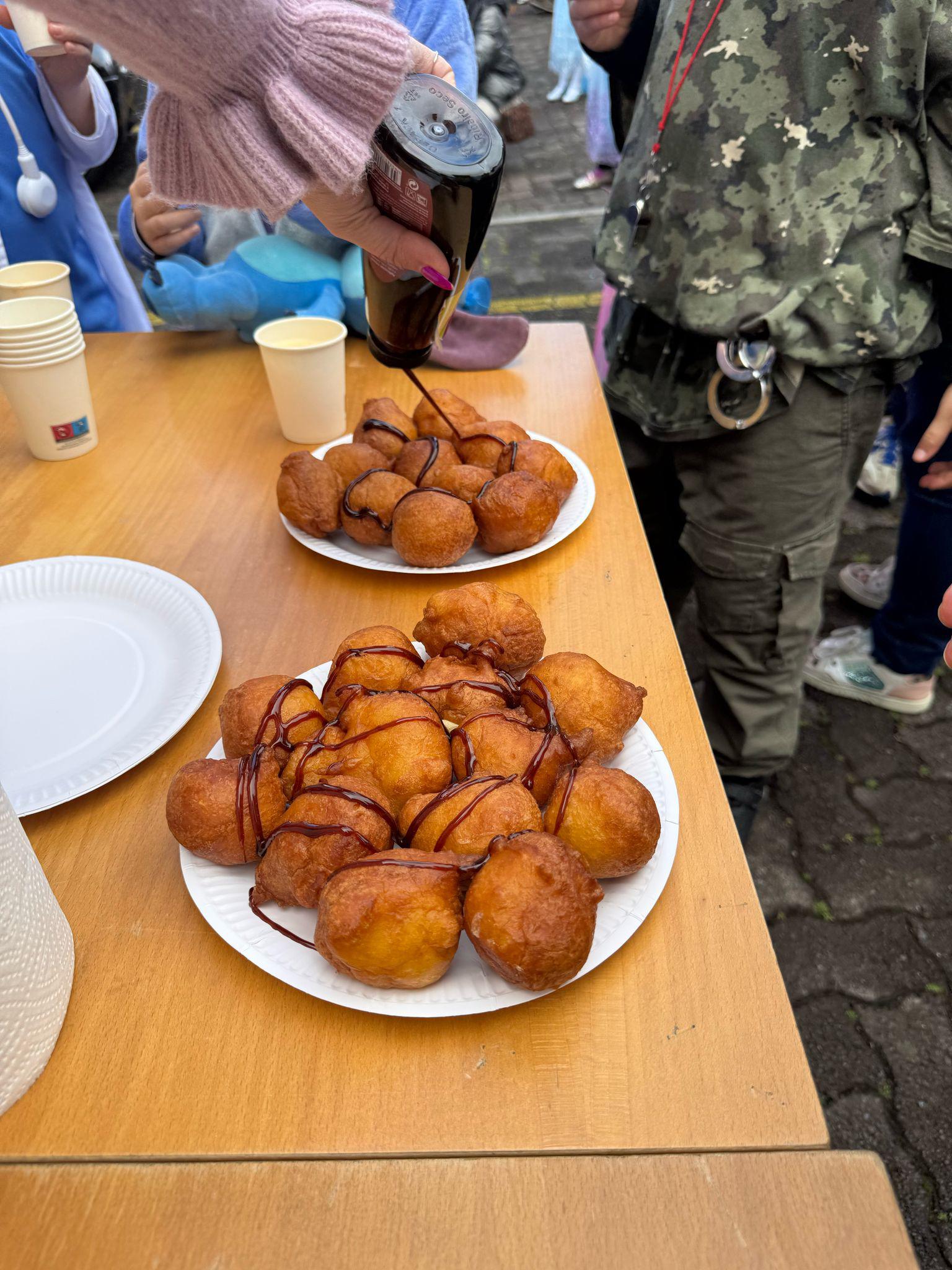 Princesas, palhaços e muitas malassadas no Carnaval do Seixal (com fotos)