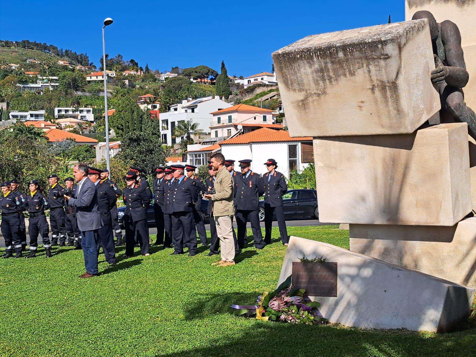 Cerimónia que assinala Revolta da Madeira decorreu esta manhã (com fotos)