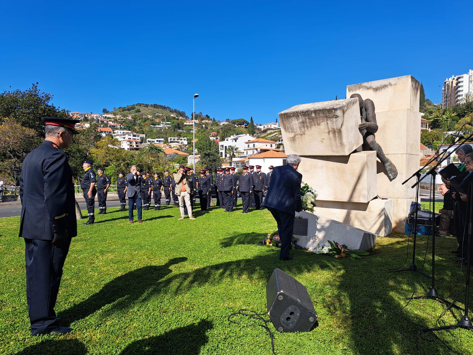 Cerimónia que assinala Revolta da Madeira decorreu esta manhã (com fotos)
