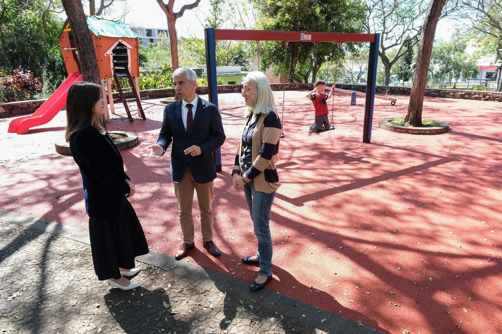 IFCN requalificou piso do parque infantil do Jardim de Santa Luzia