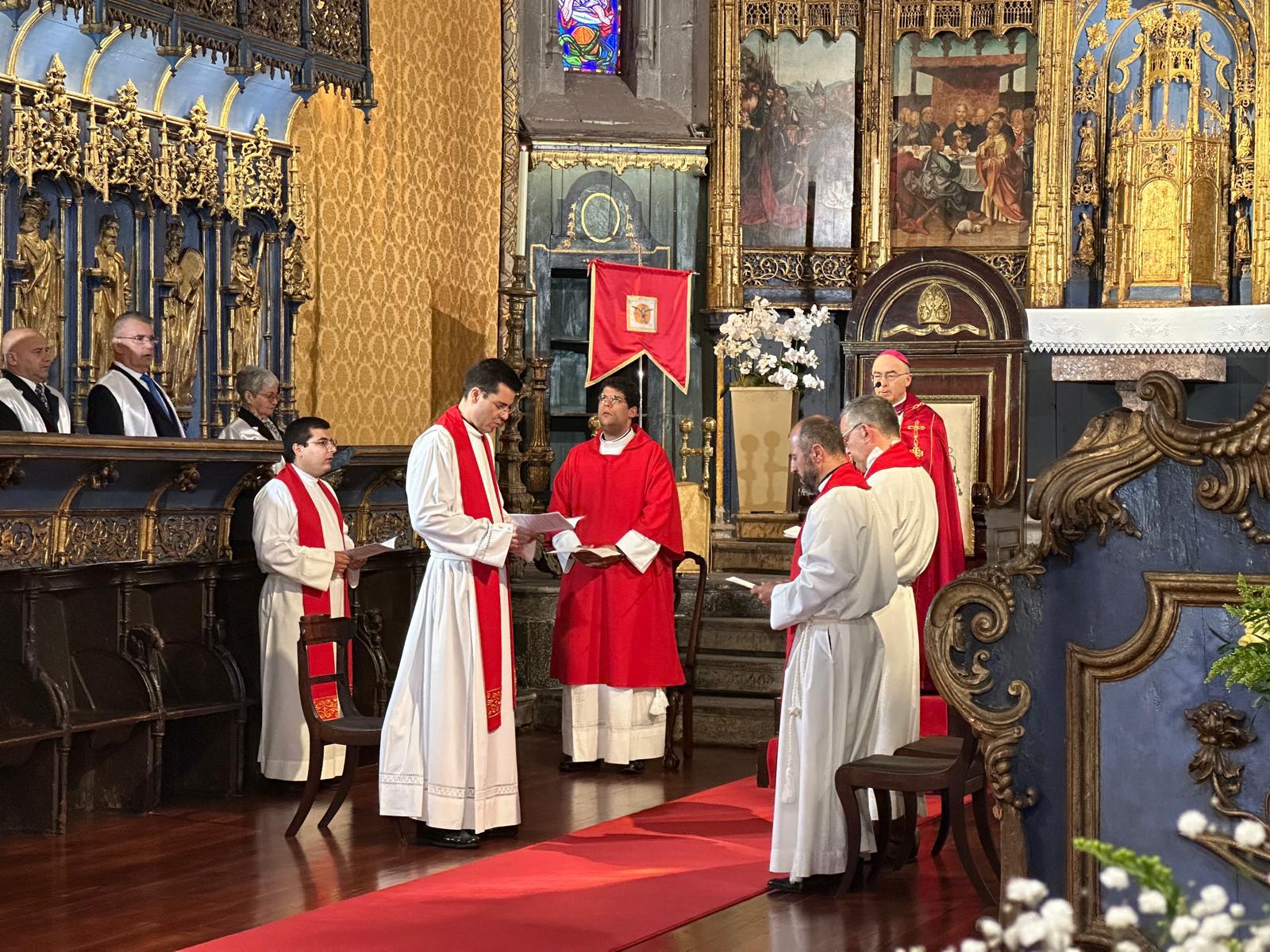 Oração das Laudes começa sem Albuquerque