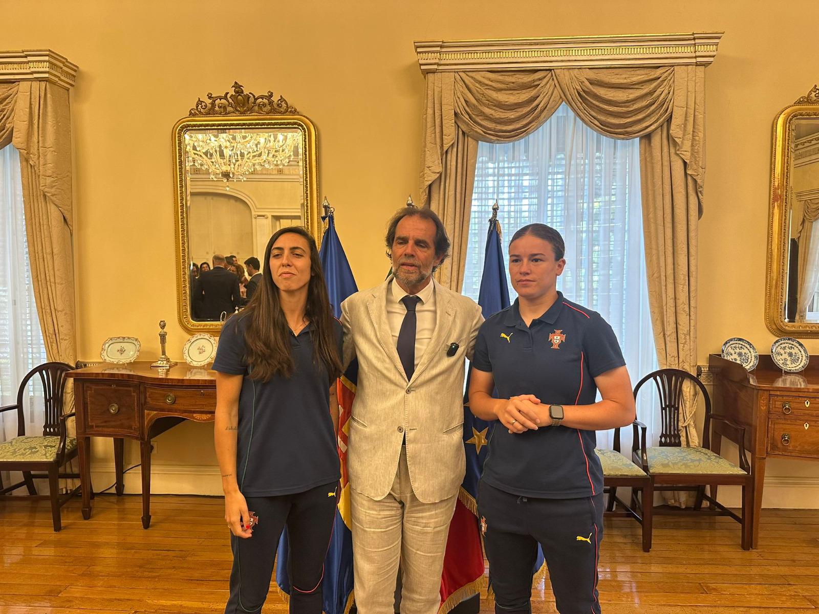 Albuquerque destaca progresso do futebol feminino em Portugal