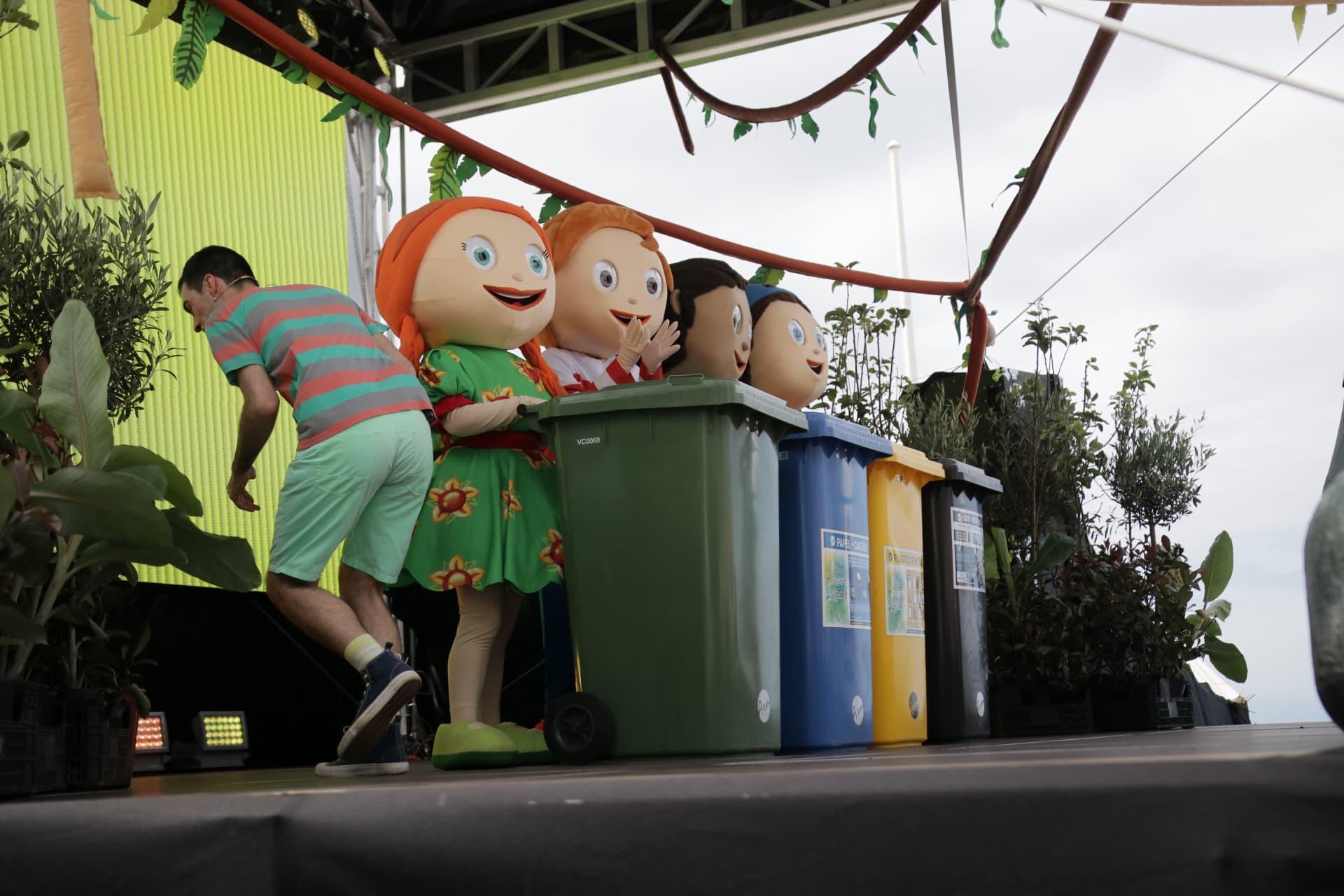 Nina Toc Toc incentivou a cuidar do planeta em Câmara de Lobos (com fotos)
