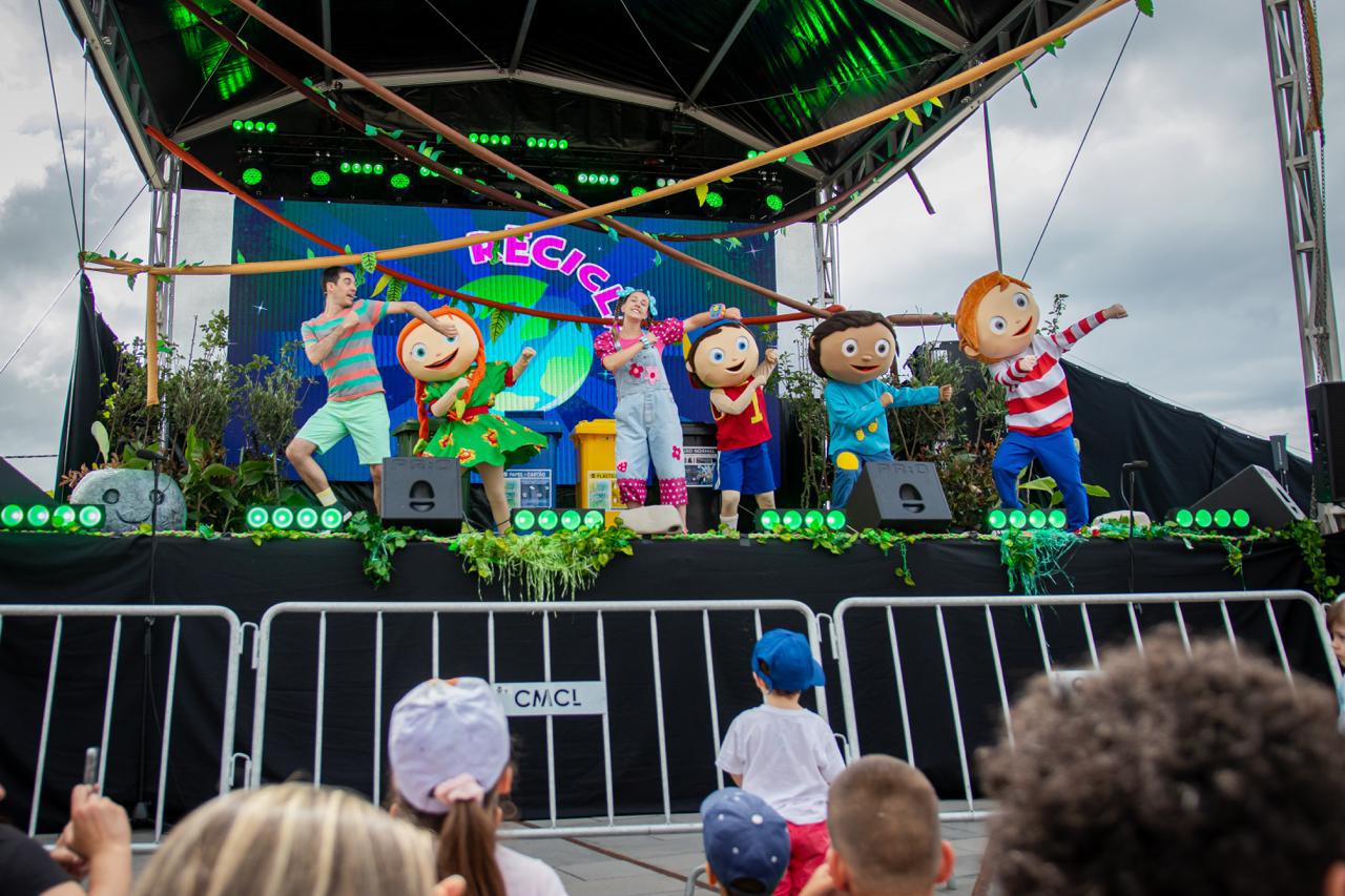 Nina Toc Toc incentivou a cuidar do planeta em Câmara de Lobos (com fotos)