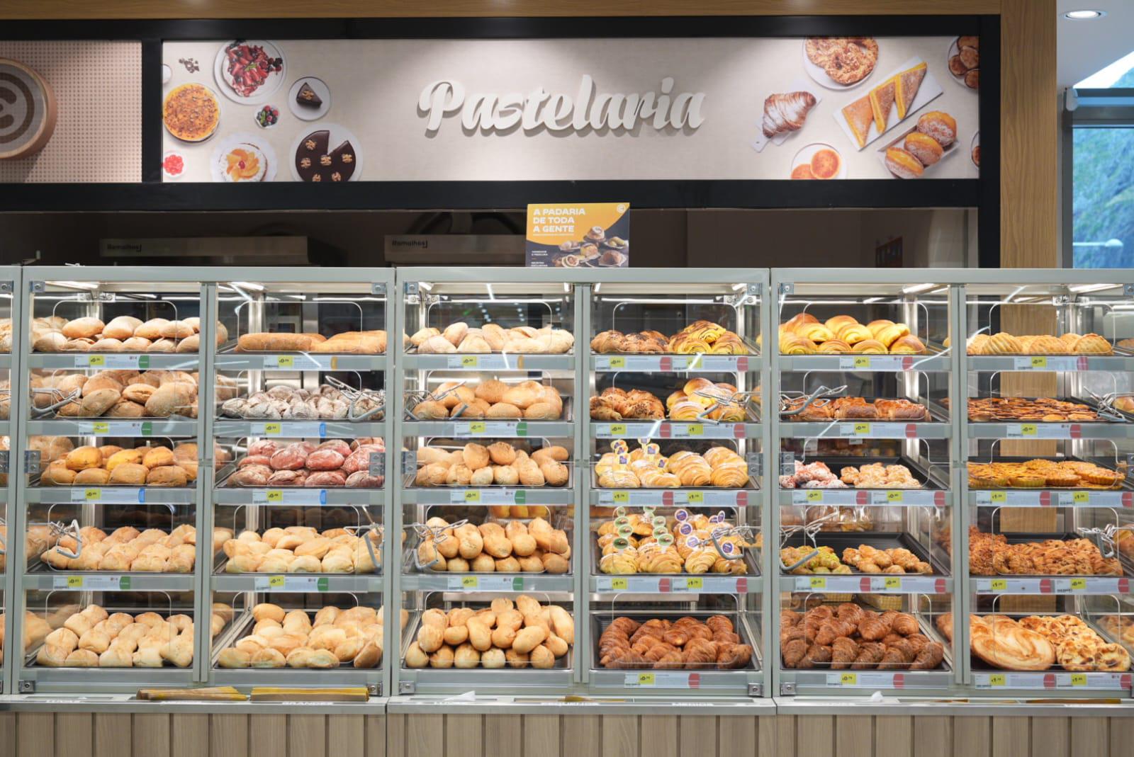 Inauguração do Continente de São Vicente com largas dezenas de pessoas a assistir (com fotos)