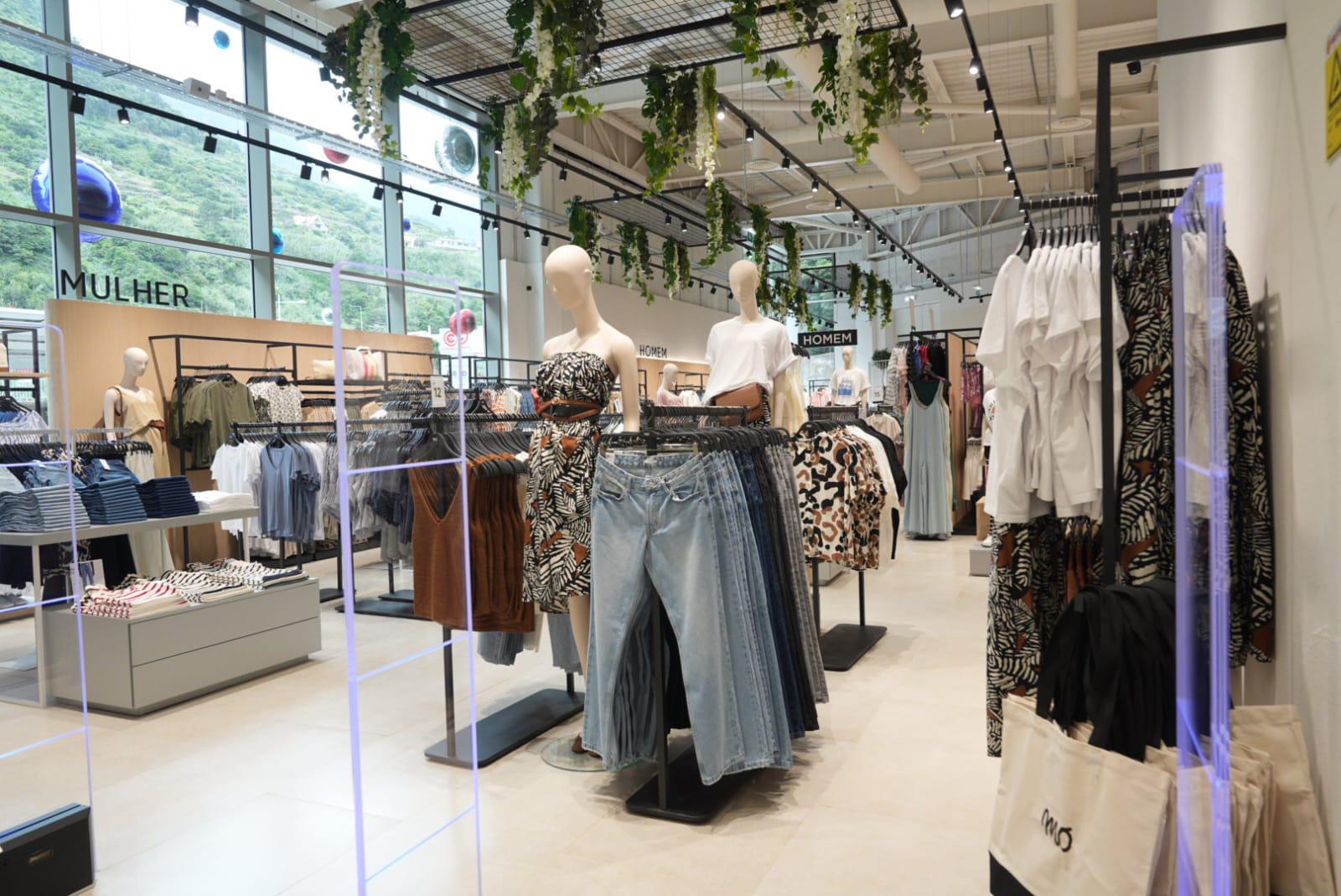 Inauguração do Continente de São Vicente com largas dezenas de pessoas a assistir (com fotos)