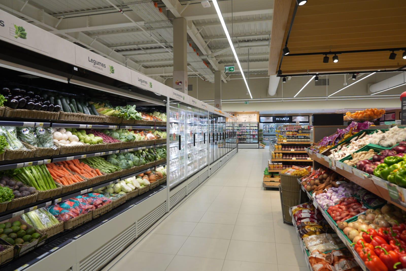 Inauguração do Continente de São Vicente com largas dezenas de pessoas a assistir (com fotos)