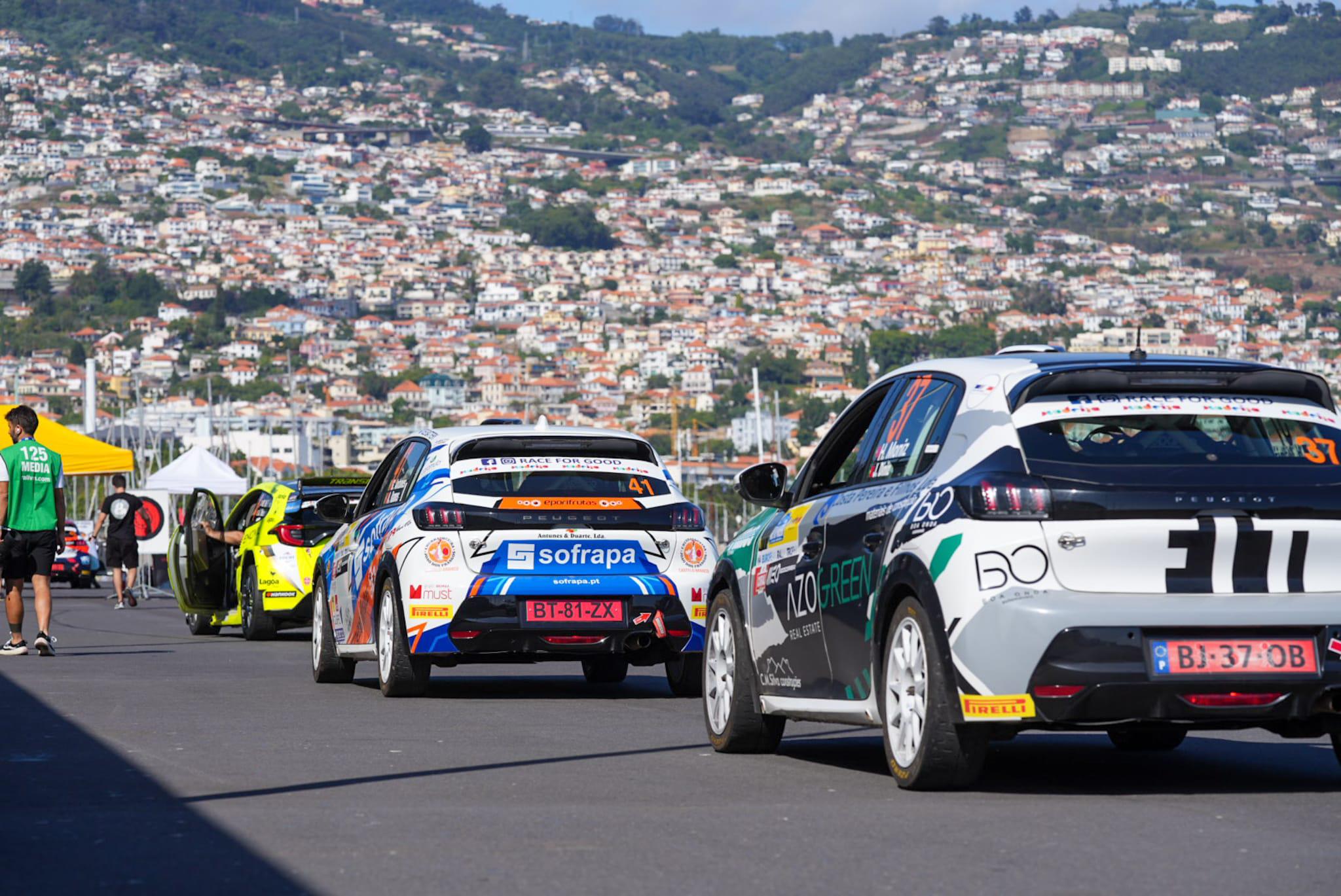 Verificações técnicas e administrativas atraem vários adeptos e curiosos (com fotos)