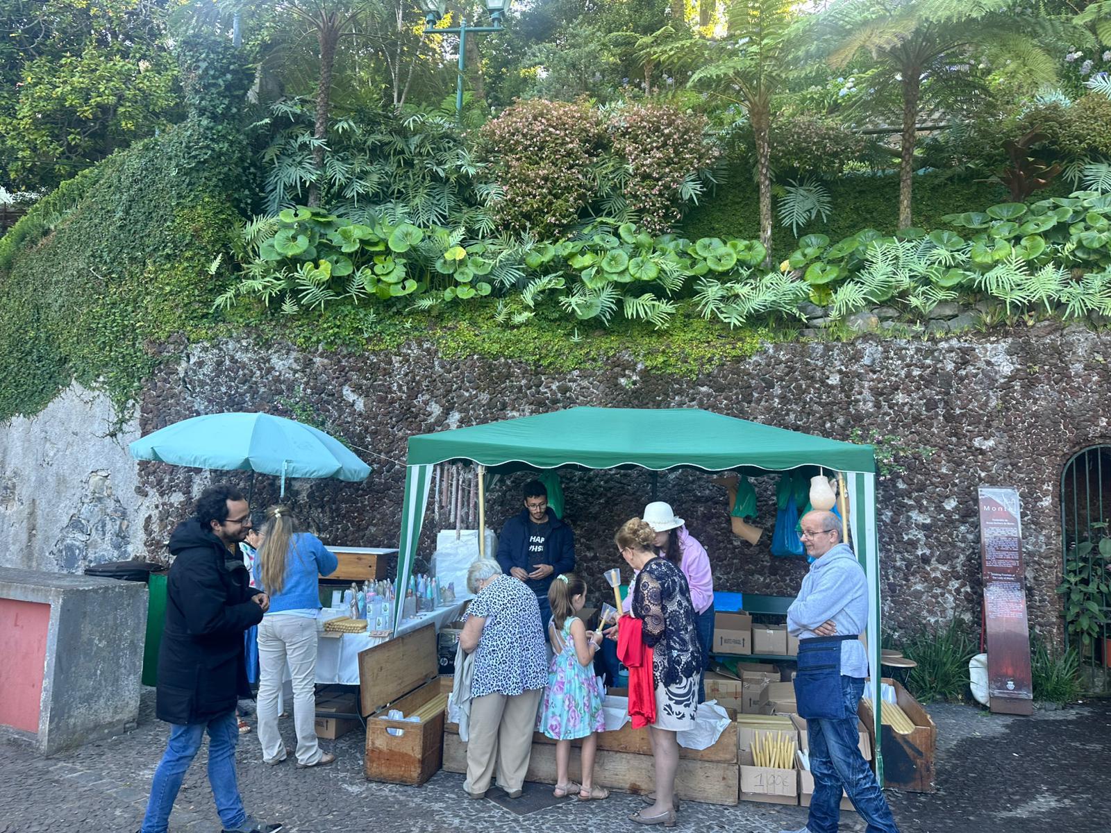 Monte enche-se de fé e tradição antes da missa e procissão de Nossa Senhora do Monte (com fotos)