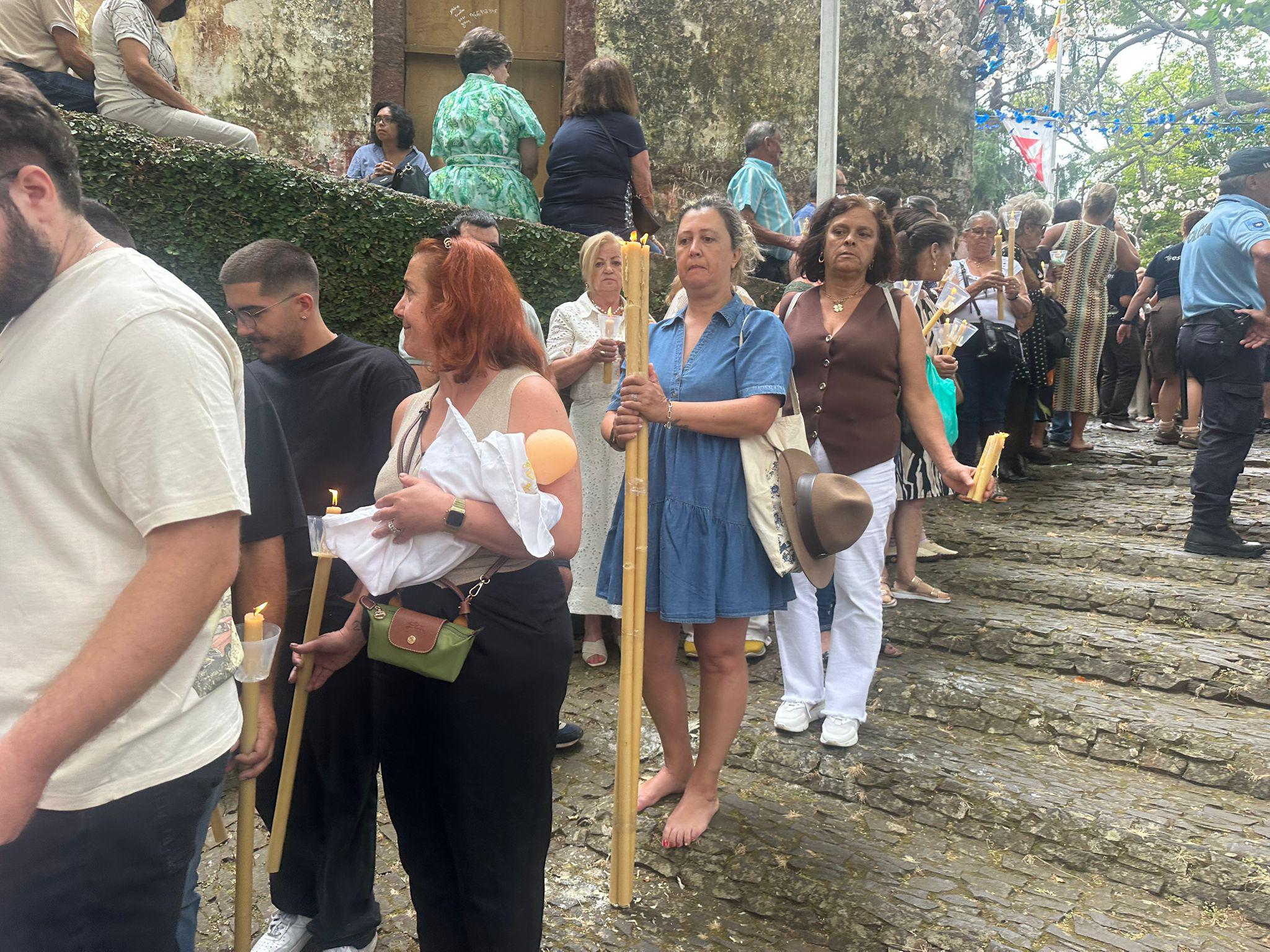 Procissão em honra de Nossa Senhora do Monte arranca com devoção (com fotos)