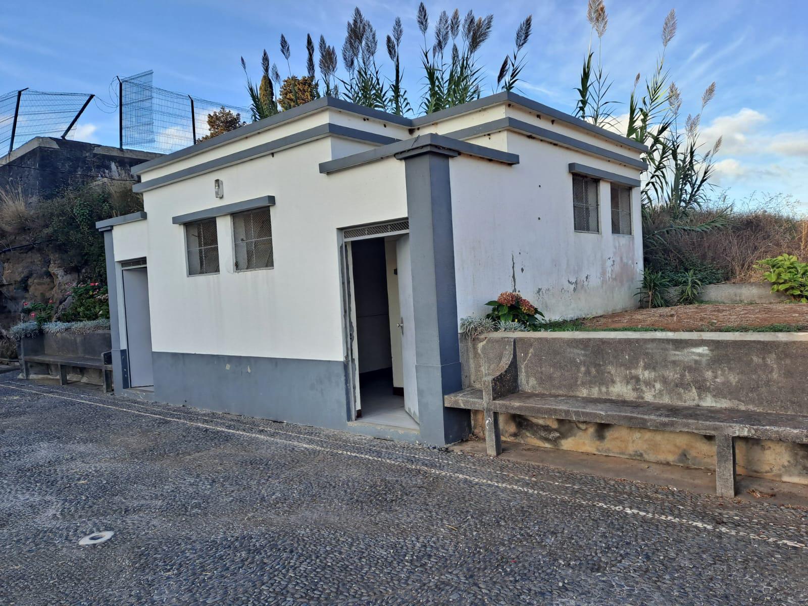 Três estrangeiros pernoitaram junto à igreja de São Martinho