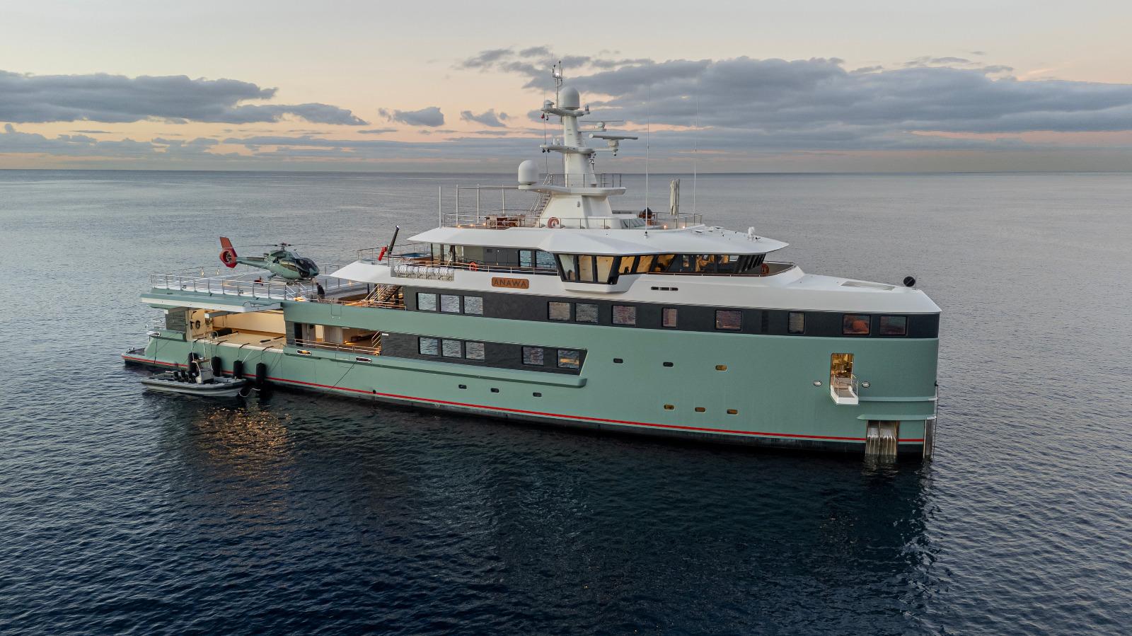 O iate de luxo está avaliado em mais de 85 milhões de euros.