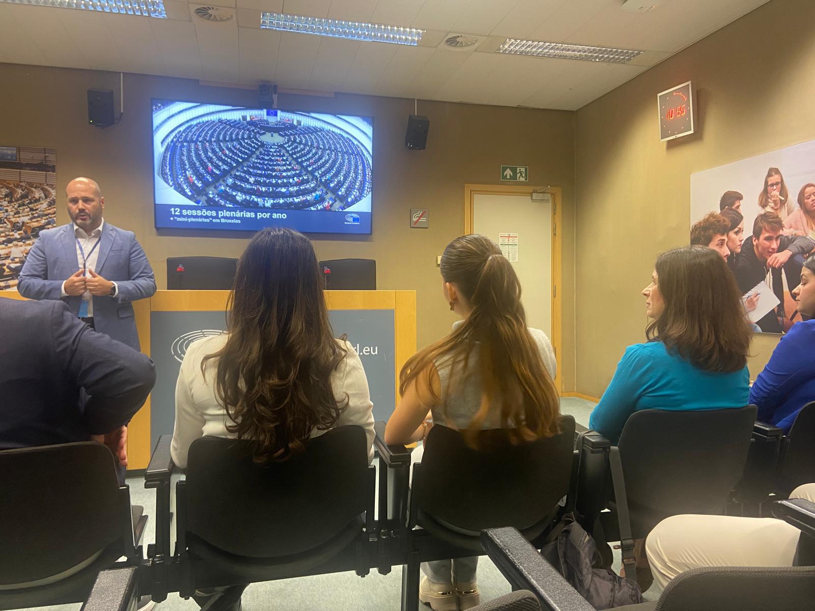 Desinformação leva jovens a Bruxelas (com fotos)