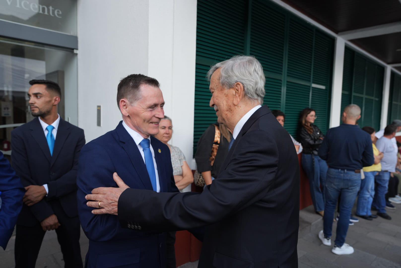 São Vicente: Cerimónia atrasada para acompanhar chegada de André Ventura