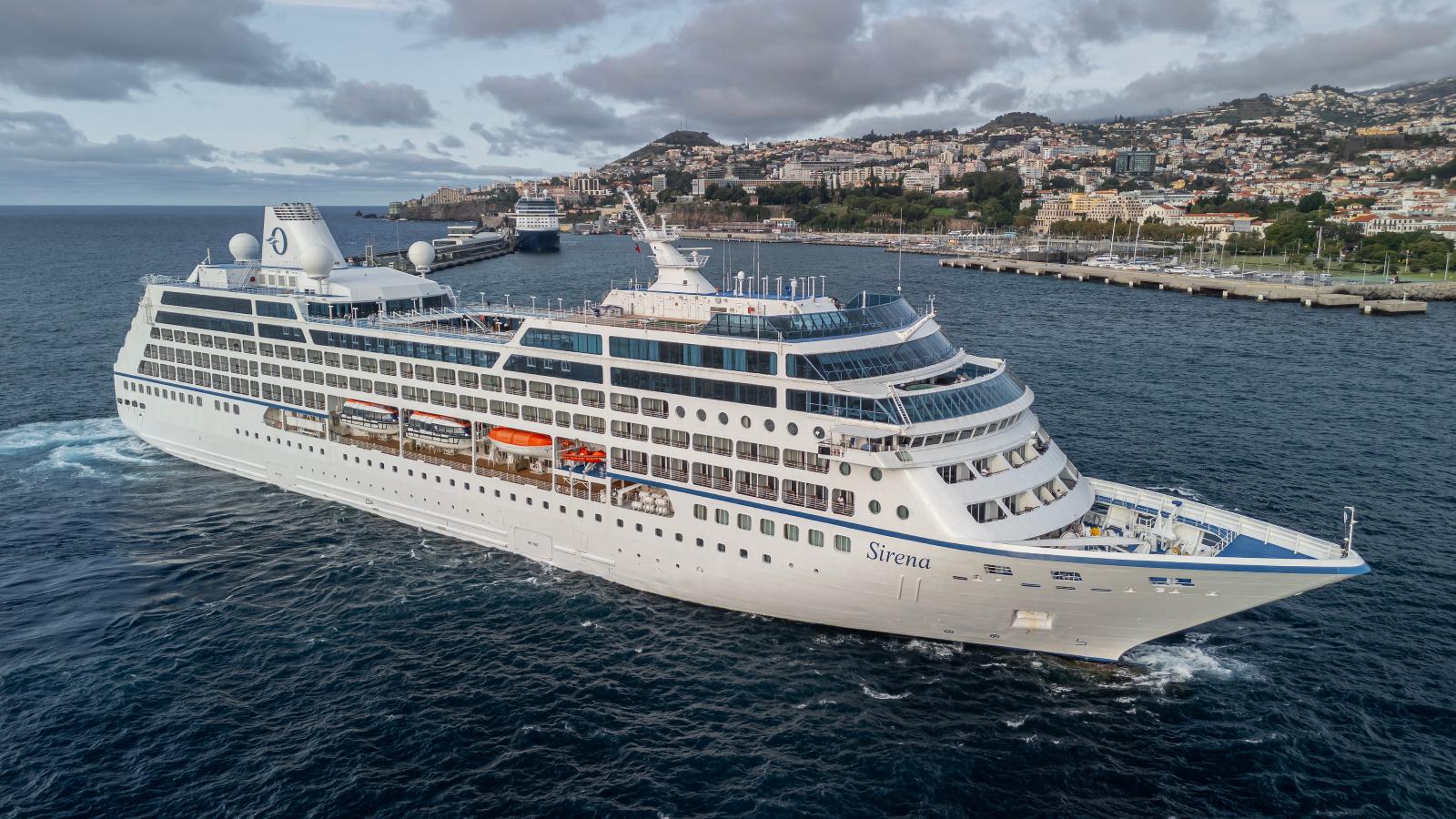 Celebrity Eclipse e Sirena trazem cerca de 5 mil a passar o dia no Funchal