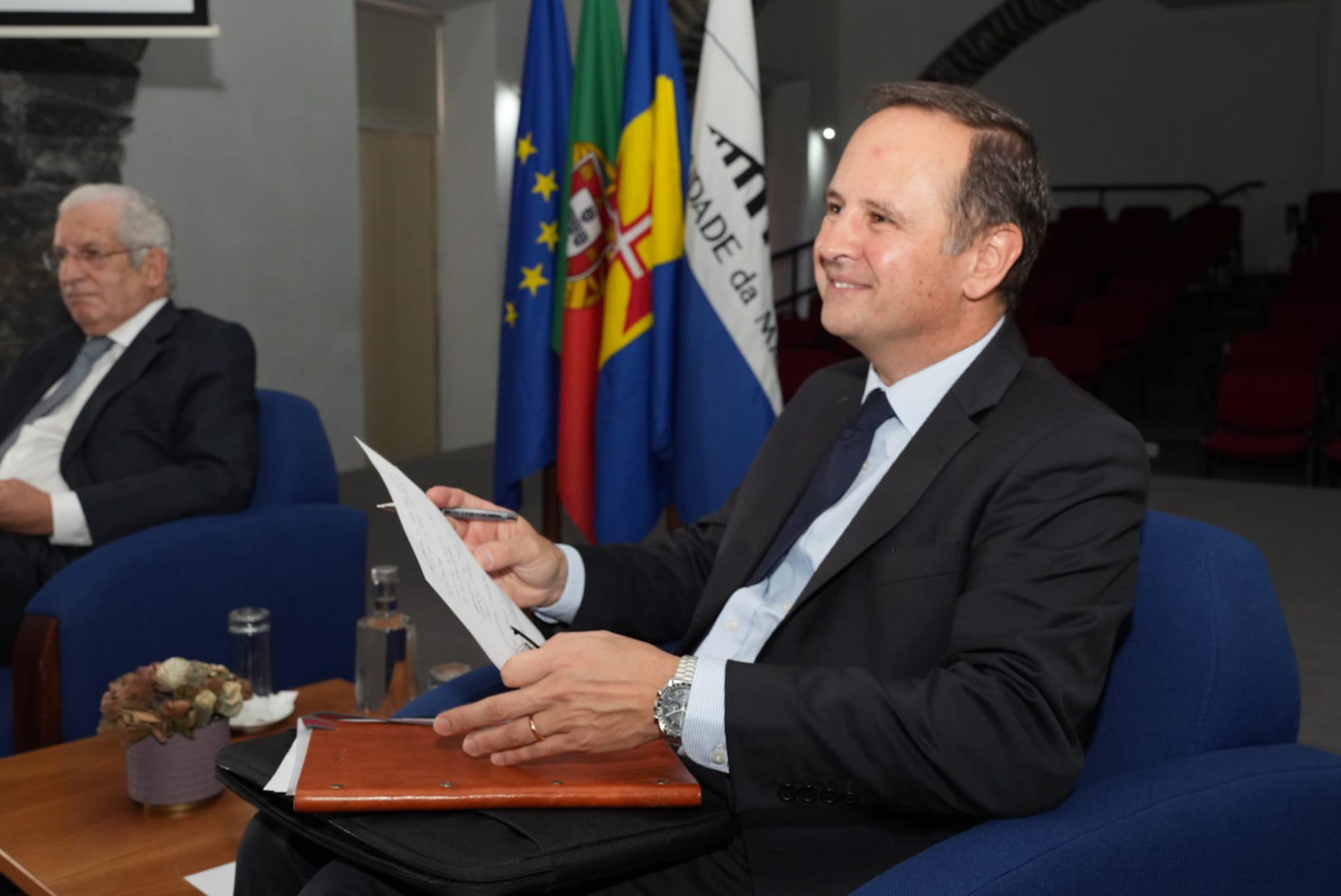 Fernando Medina, ex-ministro das Finanças socialista, elogiou a Madeira pelo desenvolvimento alcançado.