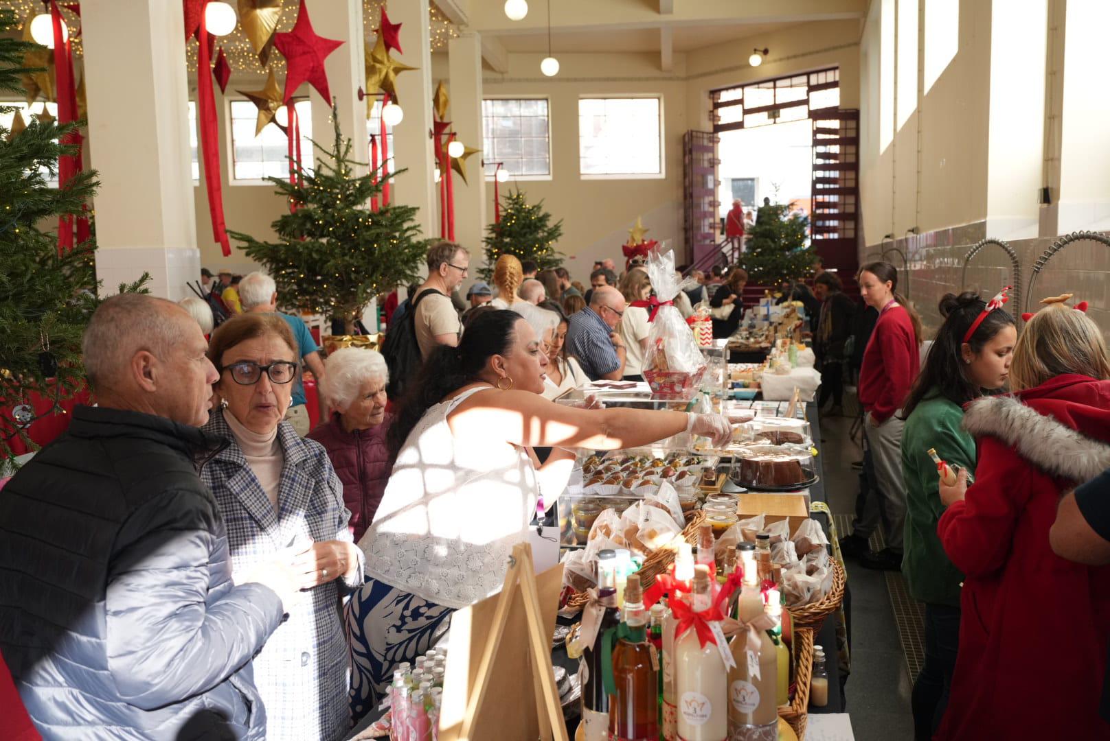 Último ‘Natal na Praça’ este domingo no Mercado dos Lavradores. Veja as imagens