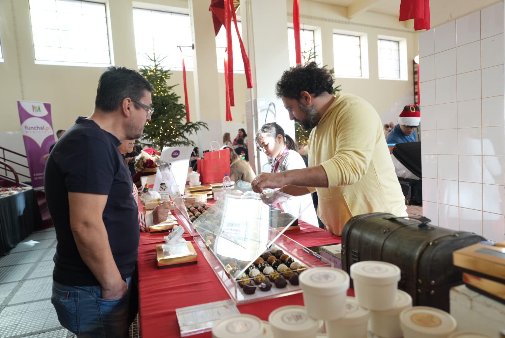 Último ‘Natal na Praça’ este domingo no Mercado dos Lavradores. Veja as imagens