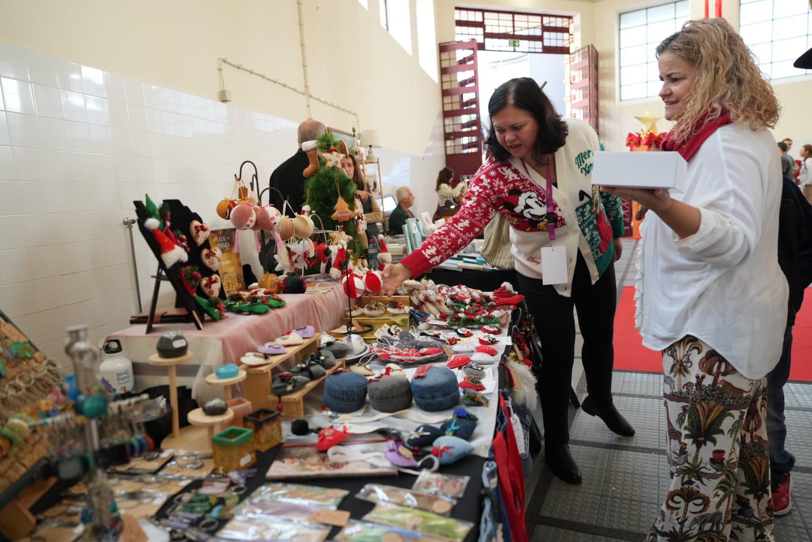 Último ‘Natal na Praça’ este domingo no Mercado dos Lavradores. Veja as imagens