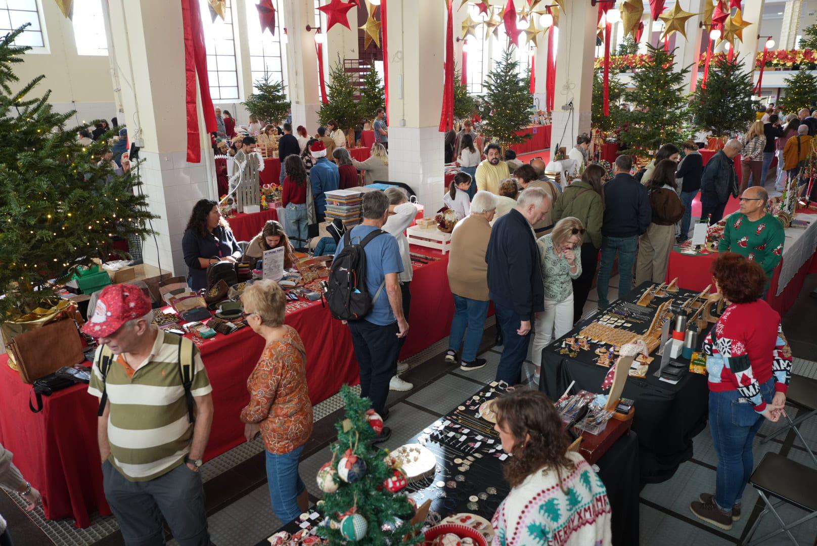 Último ‘Natal na Praça’ este domingo no Mercado dos Lavradores. Veja as imagens