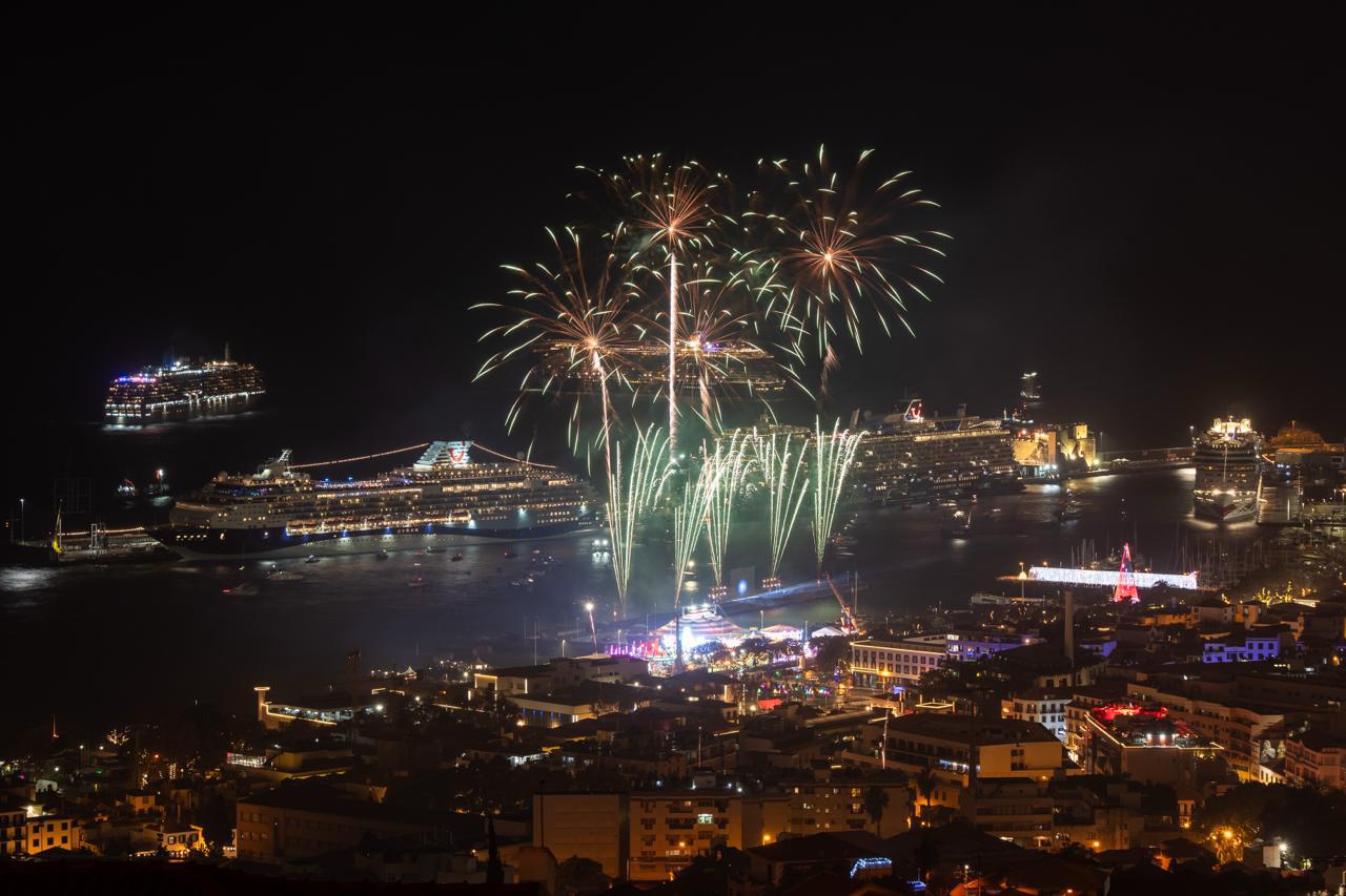 Madeira deu as boas-vindas a 2026 com espetáculo de cores e de luz (com fotos)
