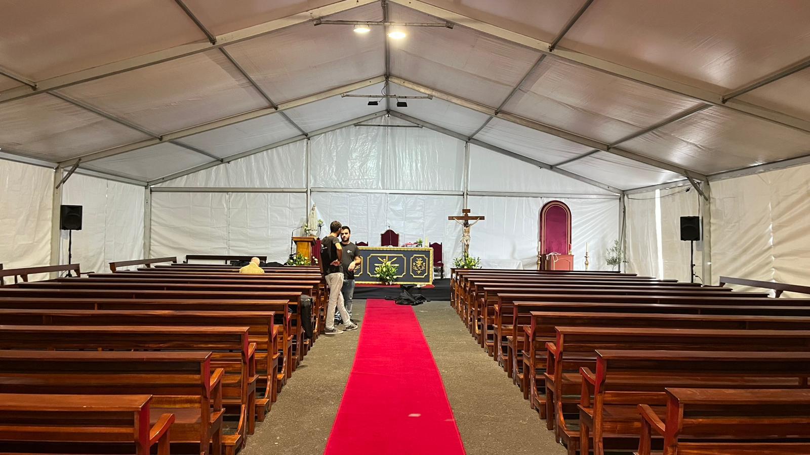 Missas da Igreja do Colégio transferidas para o pátio interno devido a obras de recuperação do chão
