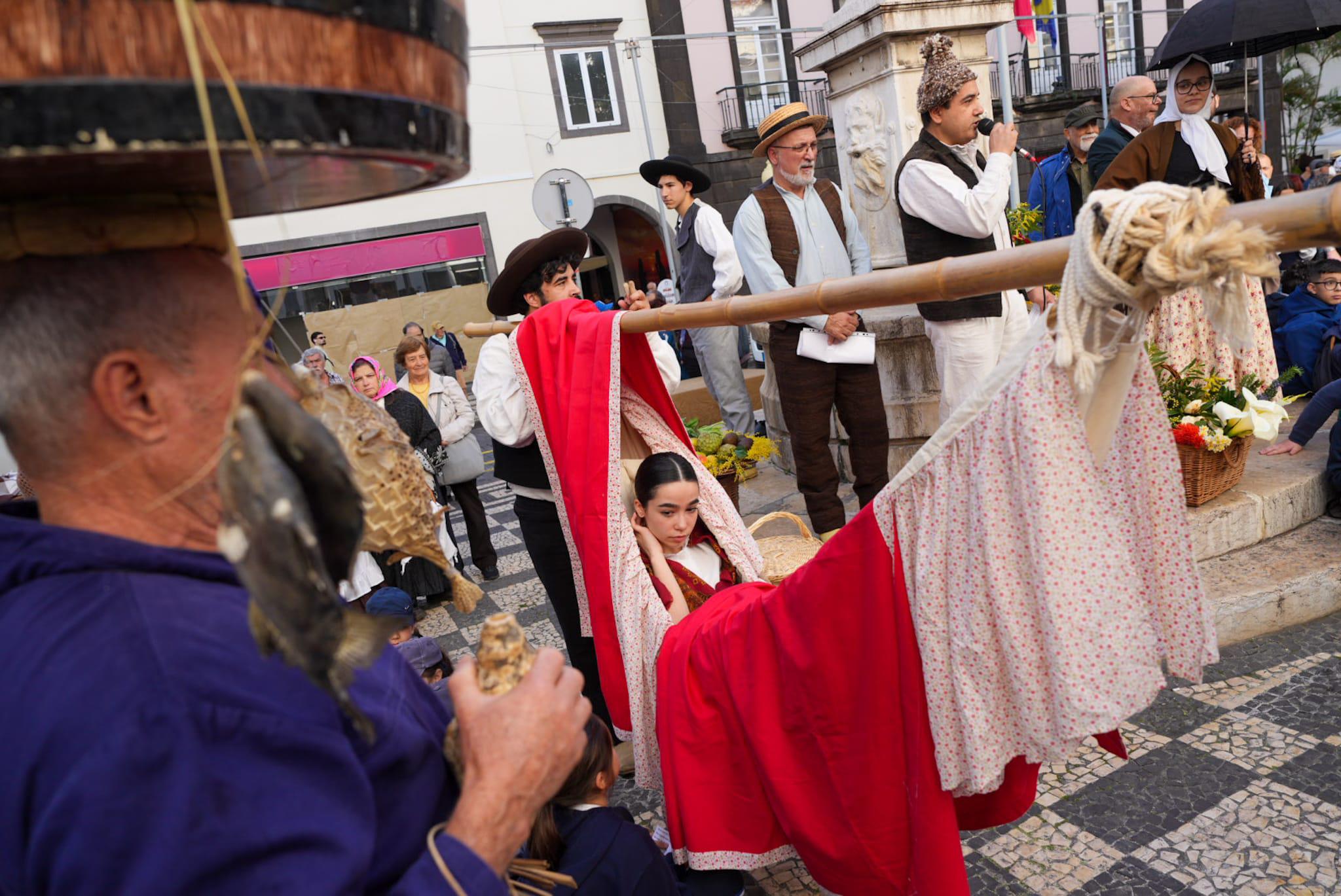 Mercado do Largo do Chafariz recriado à moda do século XIX (com fotos)