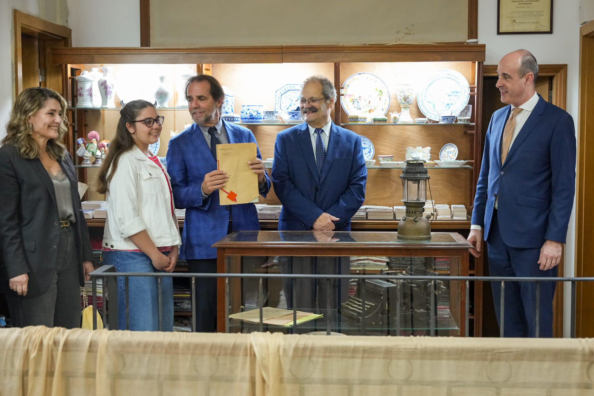 Loja centenária de Bordado Madeira assinala aniversário no Funchal