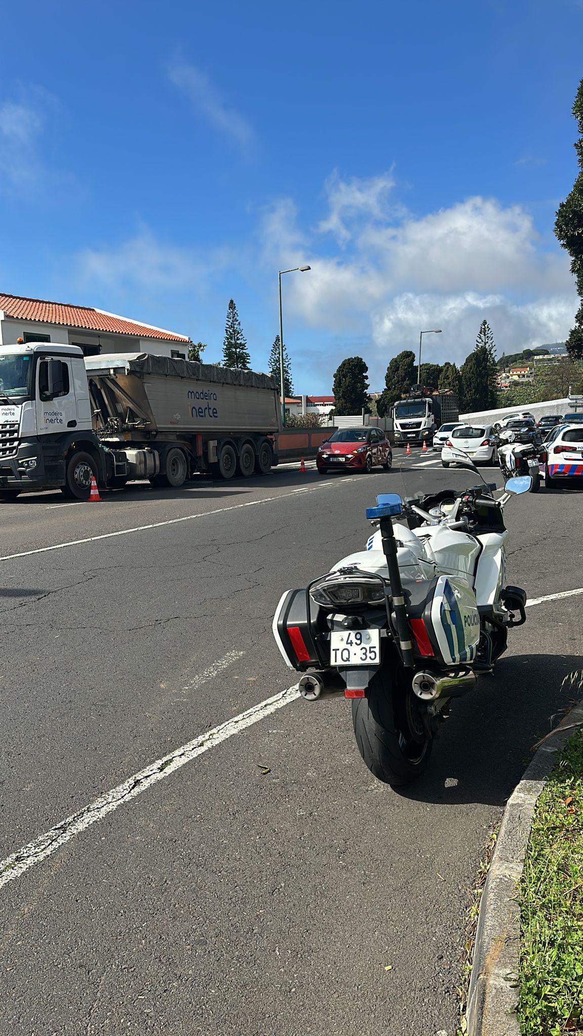 PSP monta operação stop para fiscalizar peso de veículos pesados