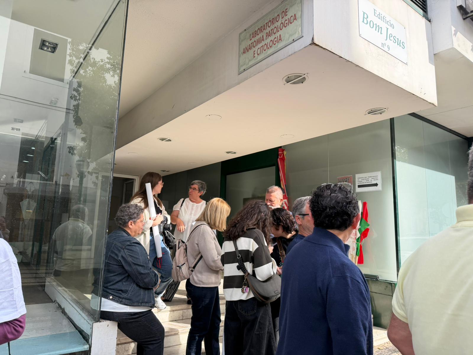 Quase uma centena na concentração contra o pacote laboral (com fotos e vídeo)