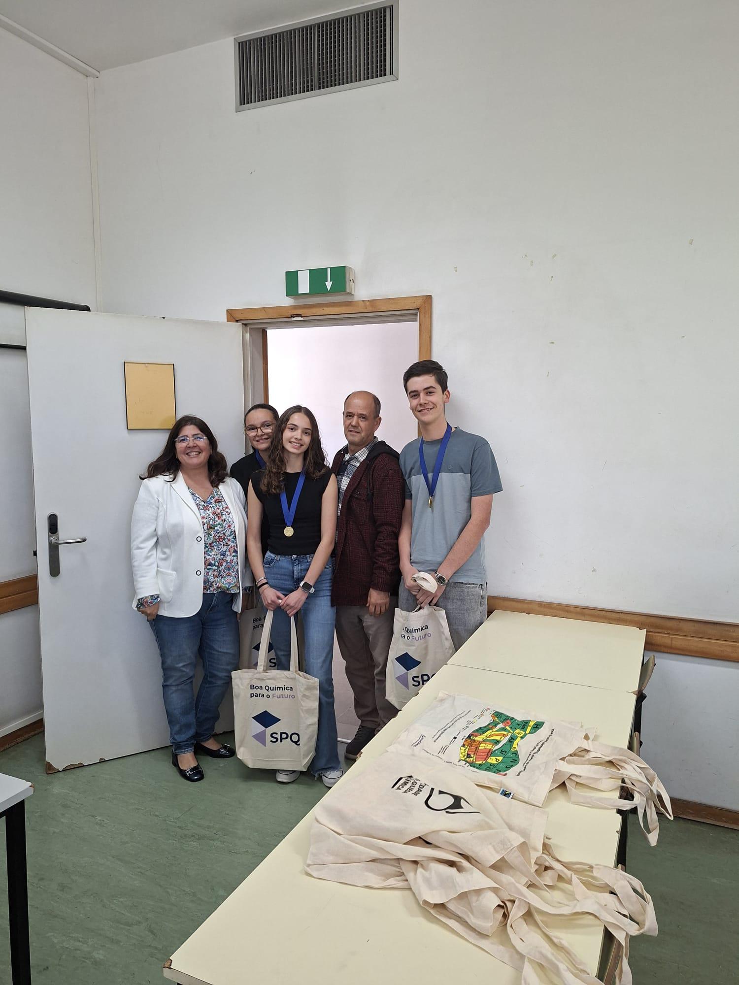 Alunos do Liceu vencem semifinal regional das Olimpíadas de Química+
