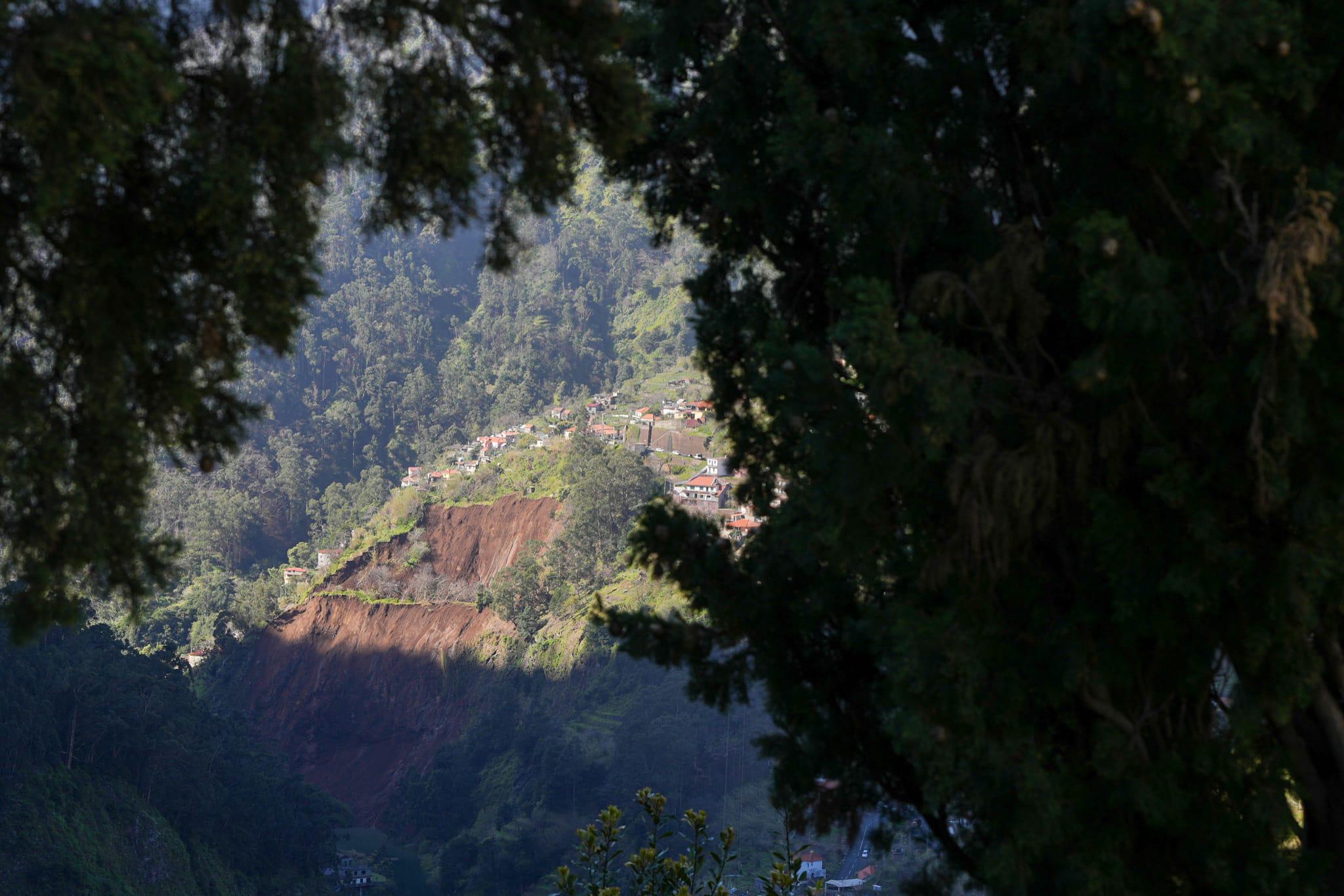 Câmara de Lobos mantém vigilância contínua após derrocada no Curral das Freiras