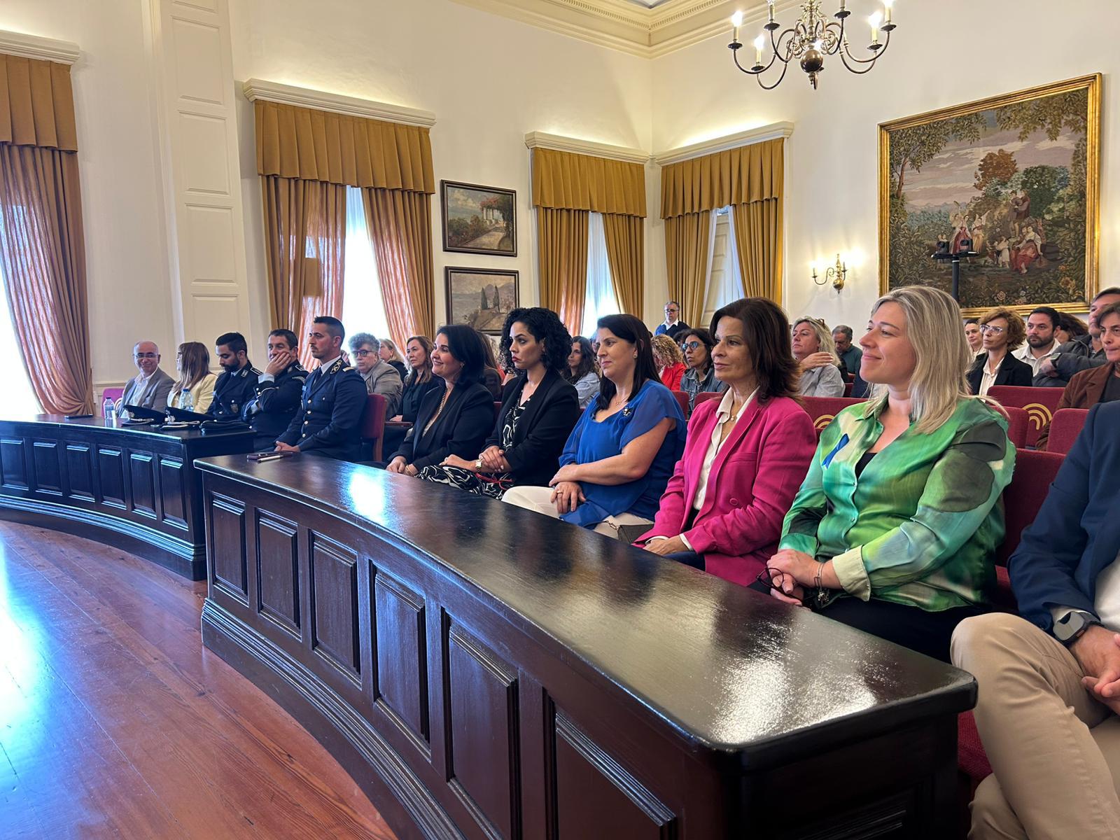 “A violência que acontece na infância não termina na infância”