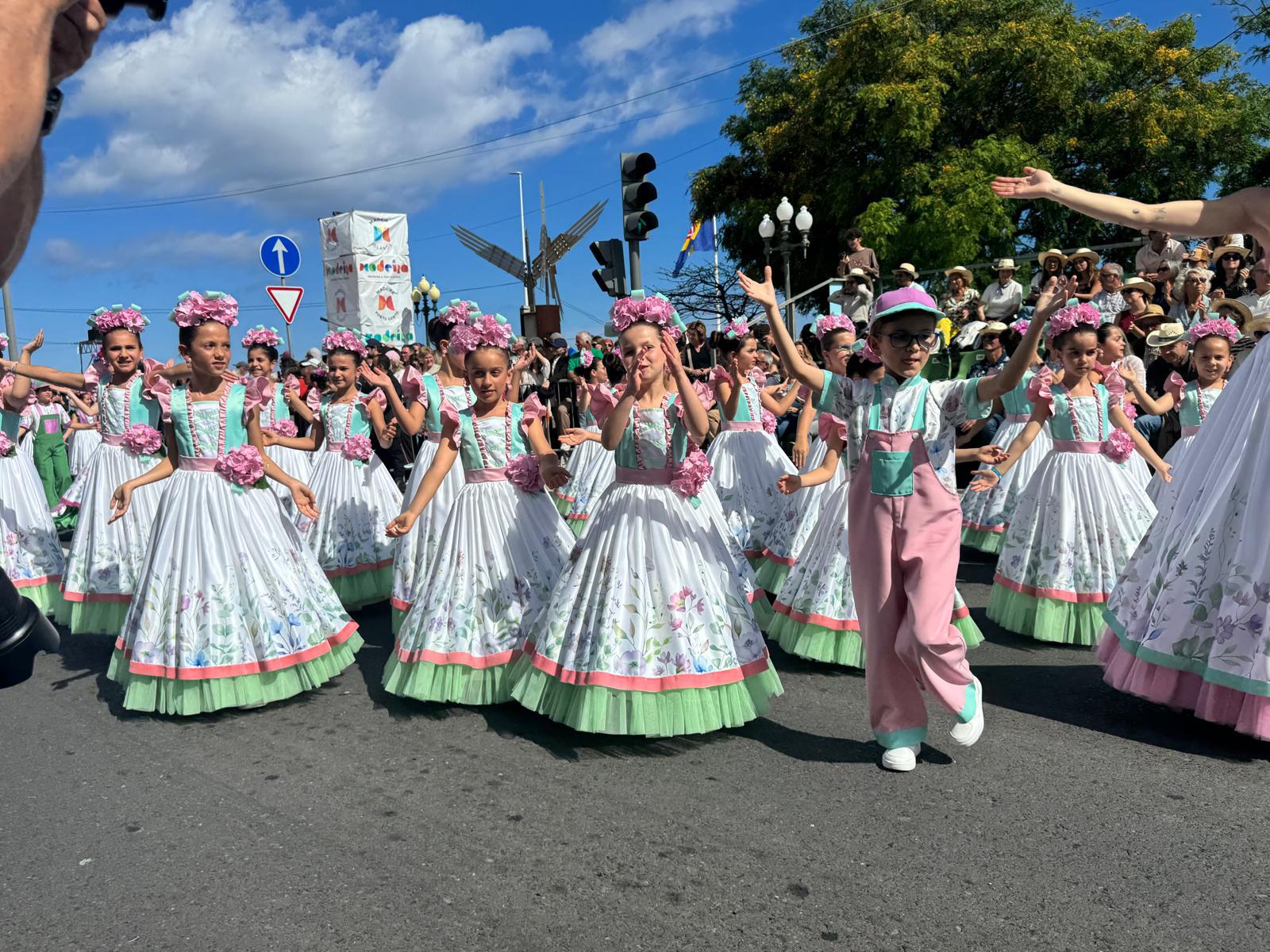 Festa da Flor: Sorrisos de Fantasia trouxeram Freedom (com fotos)