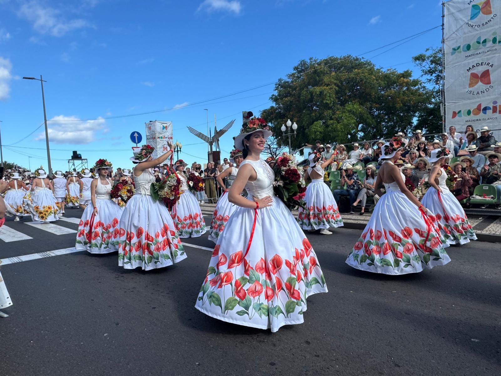 Festa da Flor: Tema “Autonomia em Flor” fecha desfile (com fotos)