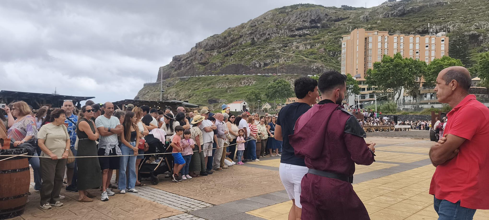 Milhares assistem ao desembarque no Mercado Quinhentista de Machico